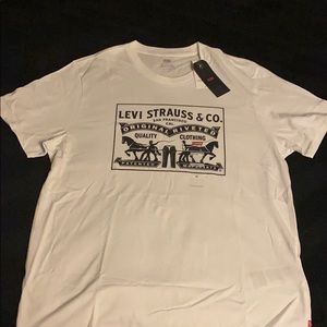 Levi’s XL men’s tee